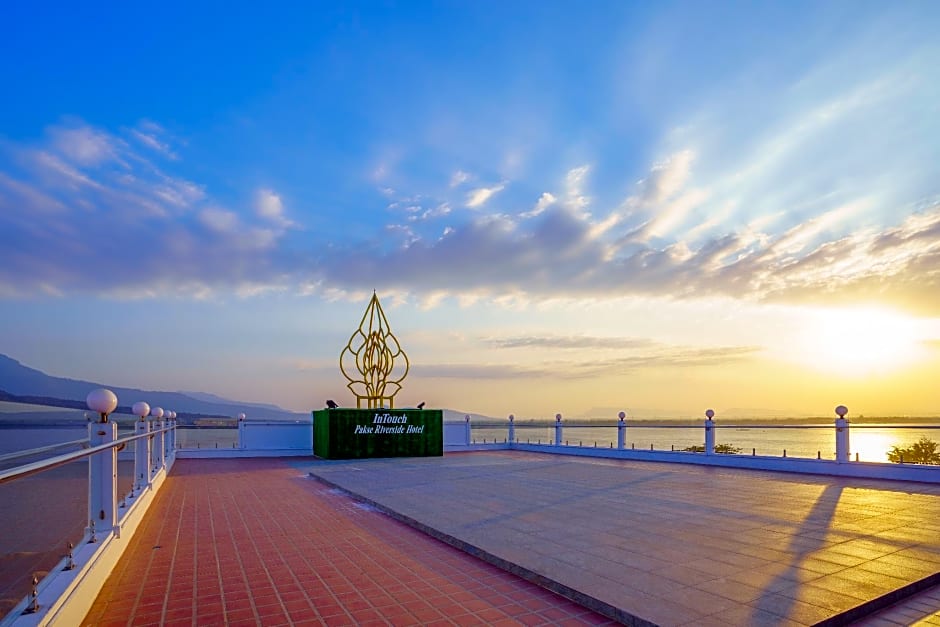 Intouch Riverside Hotel