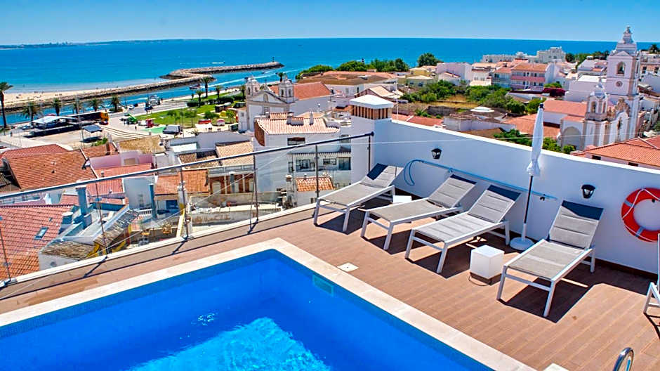 Topcity Hostel & Suites