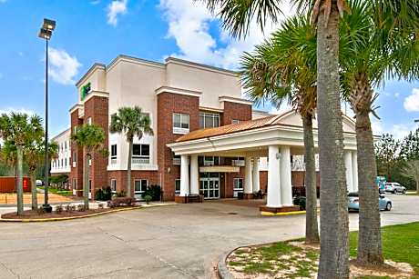 Holiday Inn Express Hotel & Suites Lucedale by IHG