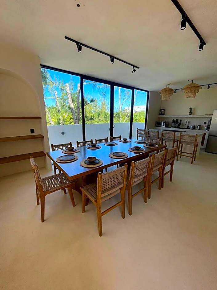 Casa Hood By the Sea