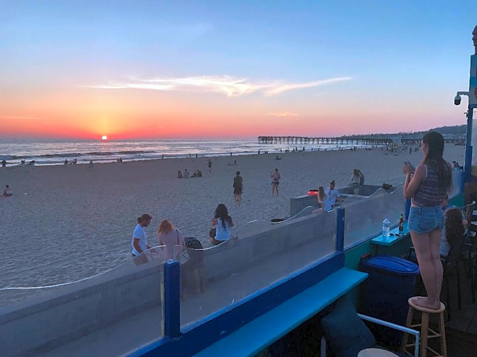 ITH Beach Bungalow Surf Hostel San Diego Adults Only