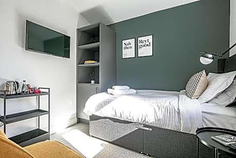 Single Room with Private Bathroom