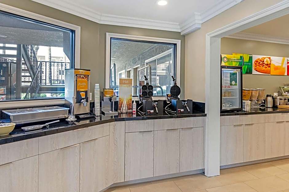 Quality Inn & Suites Maingate