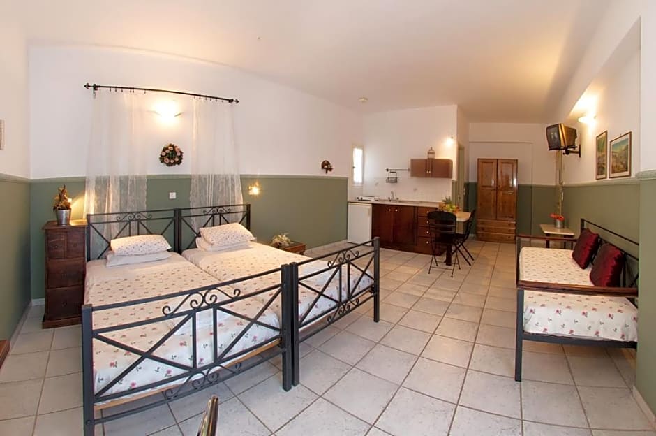 Nostos Studios & Apartments