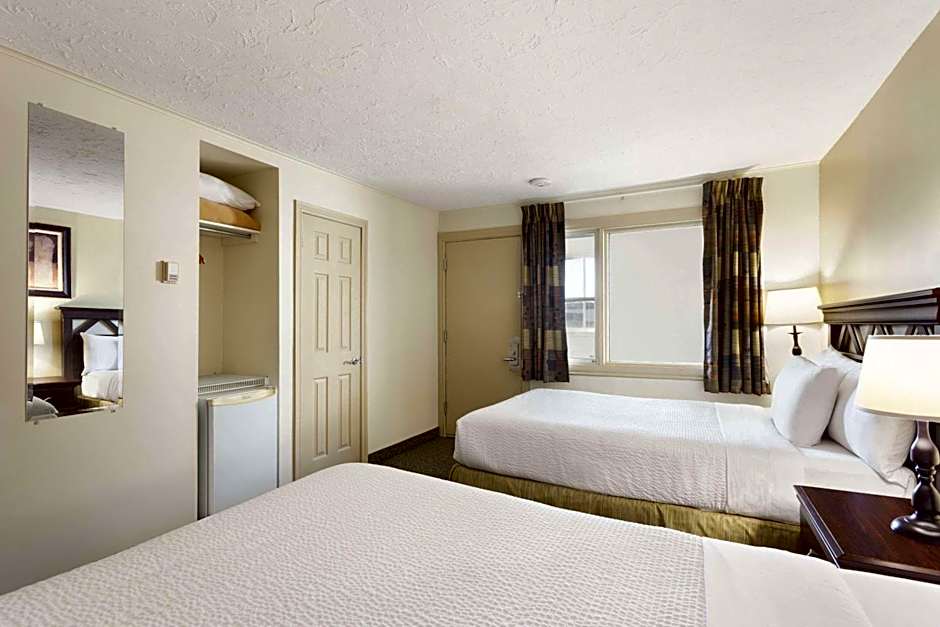 Days Inn by Wyndham Montreal East