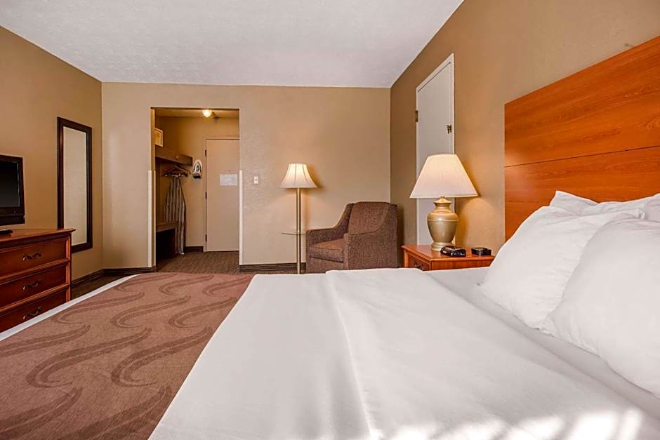Quality Inn & Suites New Castle