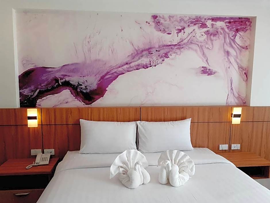 The Square Hotel เดอะสแควร์โฮเทลนครพนม