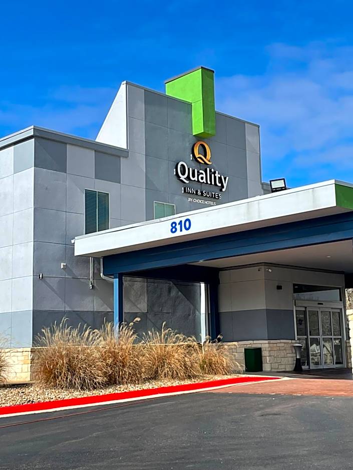 Quality Inn & Suites Elgin