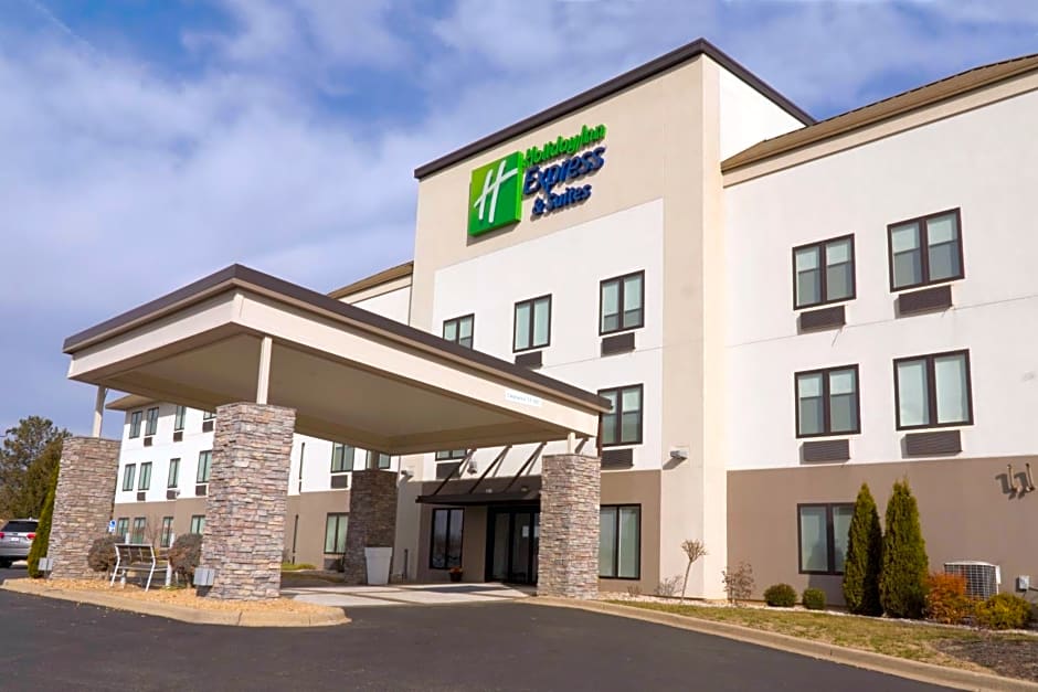 Holiday Inn Express Hotel & Suites Madison