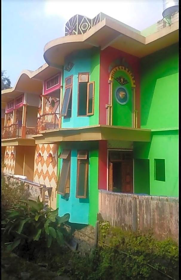 OYO Life 90646 Villa Karsinem Pasuruan