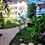 Sari Bunga Hotel - Legian, walking distance to Legian Beach