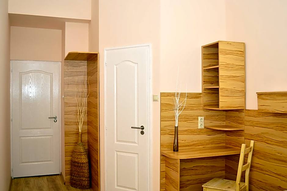 Centrooms House