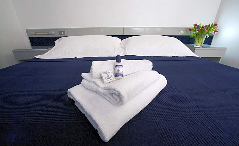 Club Hotel
