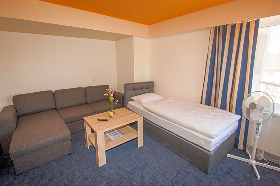 Tauras Center Hotel