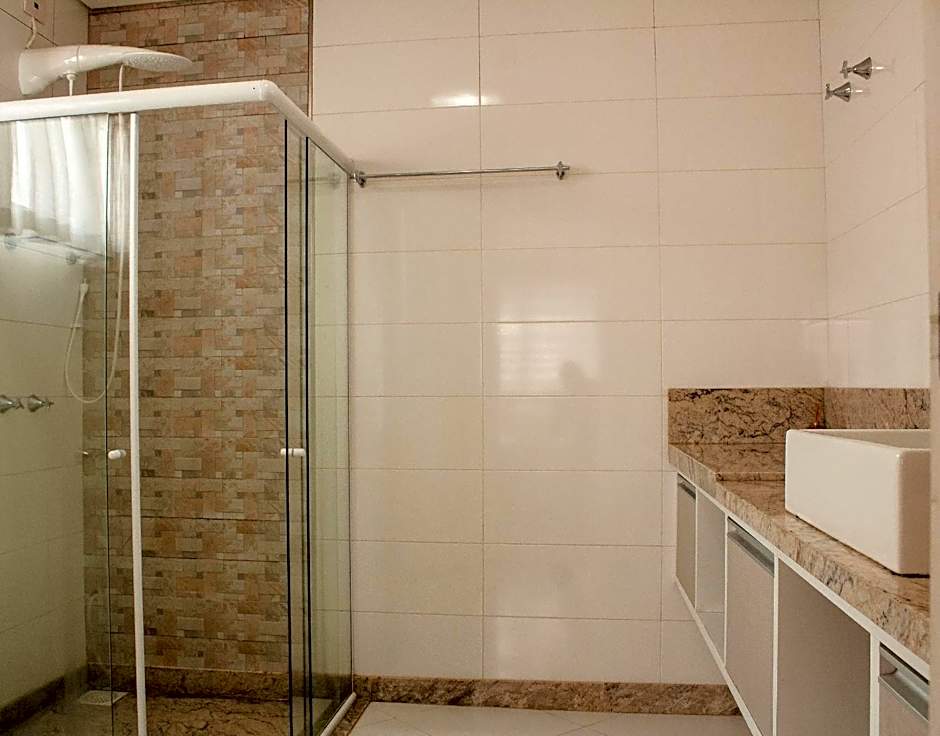 Casa Ampla - Climatizada - Piscina-Aerea gourmet para ate 20 pessoas