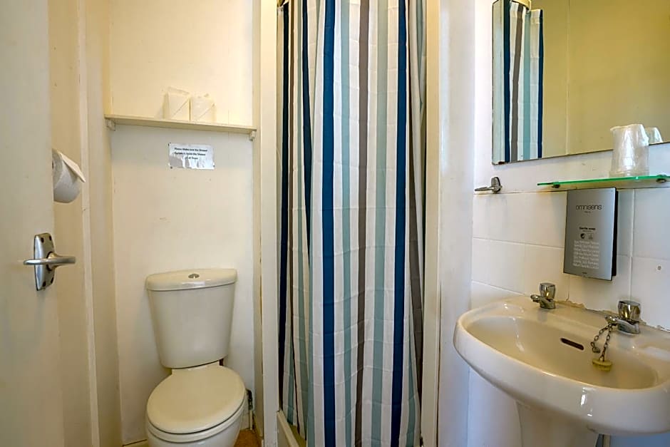 OYO Shanklin Beach Hotel