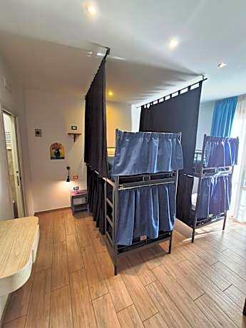 Bed in Mixed Dormitory Room