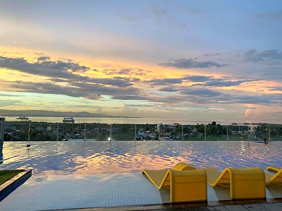 Mactan Newtown 8 boulevard Deluxe