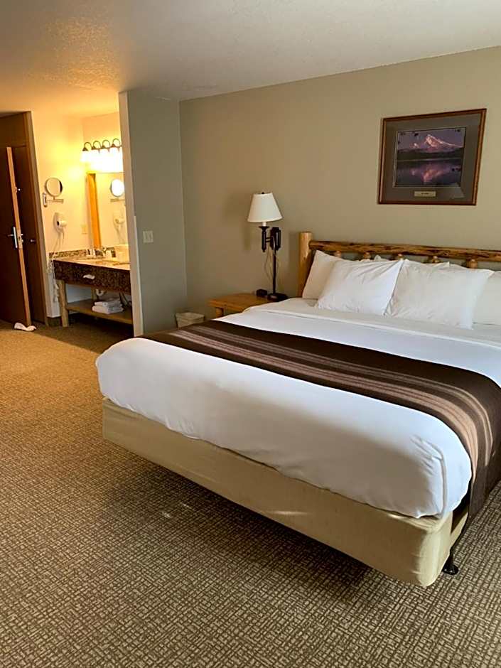 The Antler Lodge - Gardiner