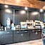 Cobblestone Hotel & Suites - De Pere
