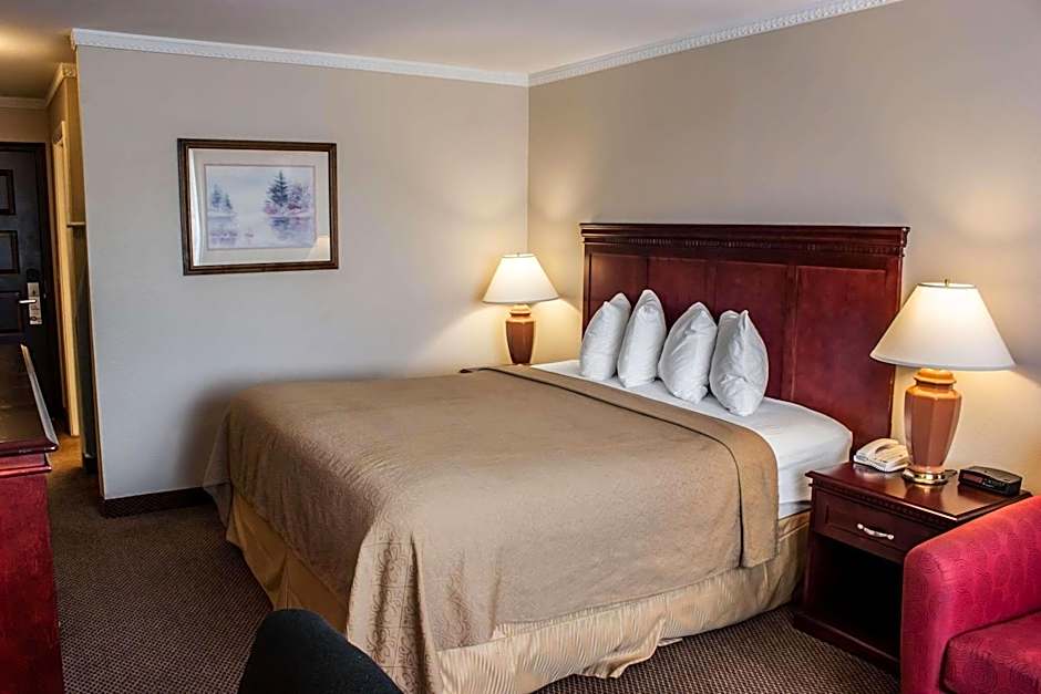 Quality Inn & Suites Fife Seattle