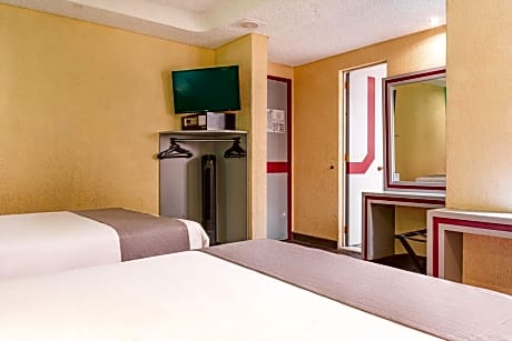 Standard Queen Room with Two Queen Beds