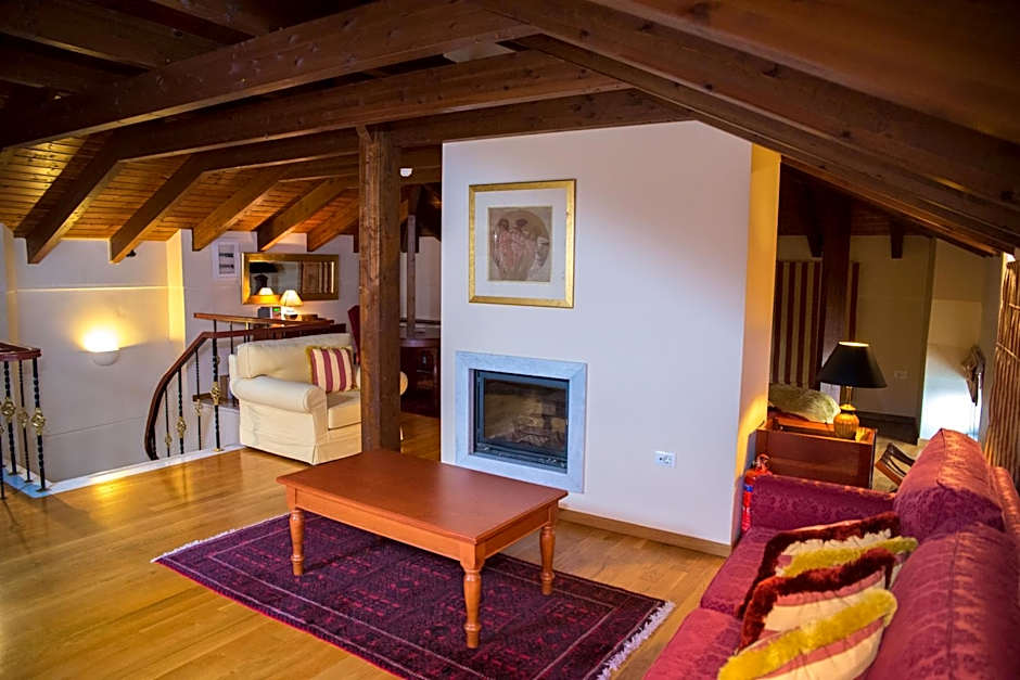 Maritsas Hotel & Suites