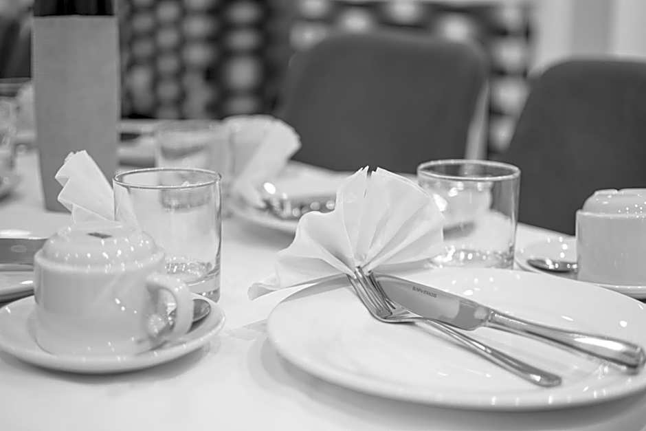 PEMBRIDGE PALACE HOTEL