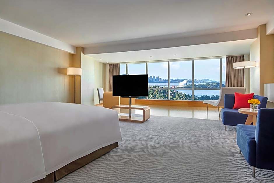 Photo 1 of 4 of Standard 1 King Bed, Sea View