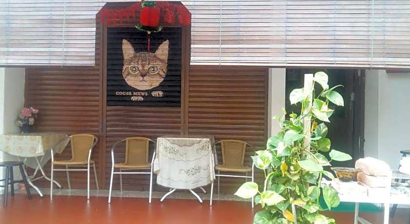 Cocoa Mews Cafe & Home