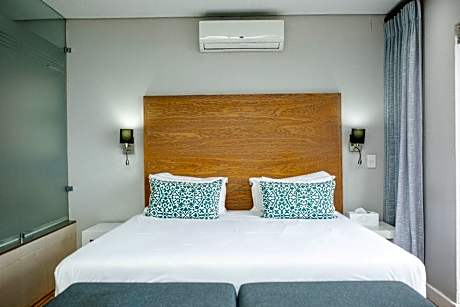 Deluxe Suite with Sea View