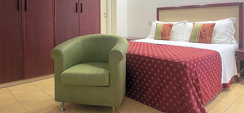 CASA MAJOR Hotel & Appartamenti CERVIA