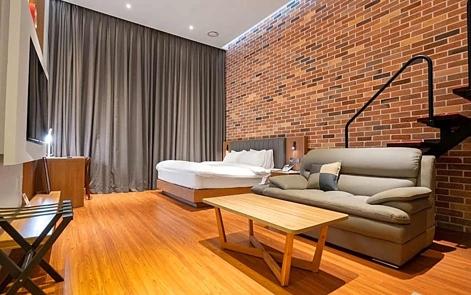 Hotel Schweizer Dorf Cheonan