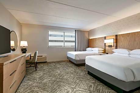 Queen Room with Two Queen Beds - Hearing Access