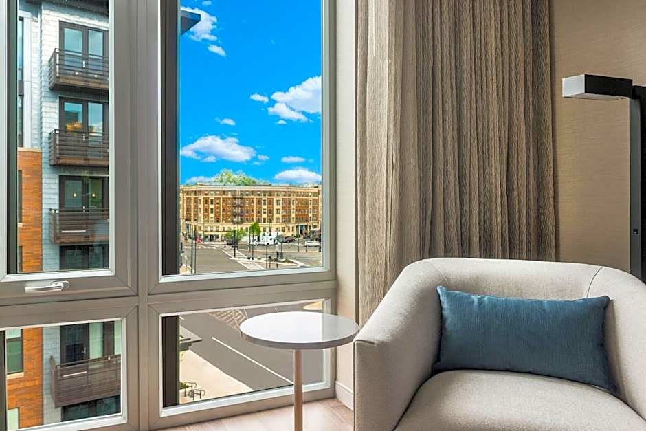 AC Hotel by Marriott Boston Cleveland Circle