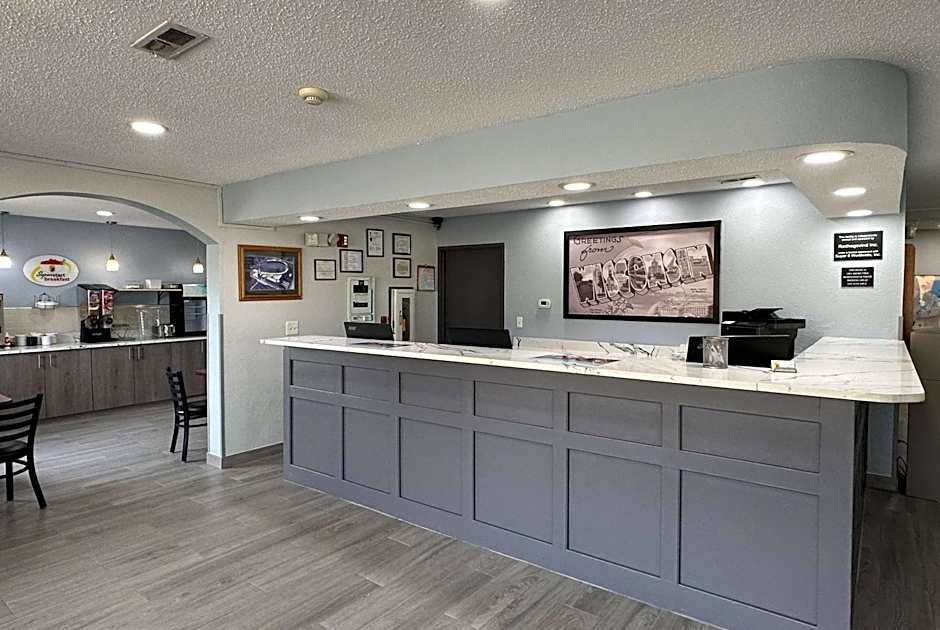 Super 8 by Wyndham Green Bay I-43 Bus. Park