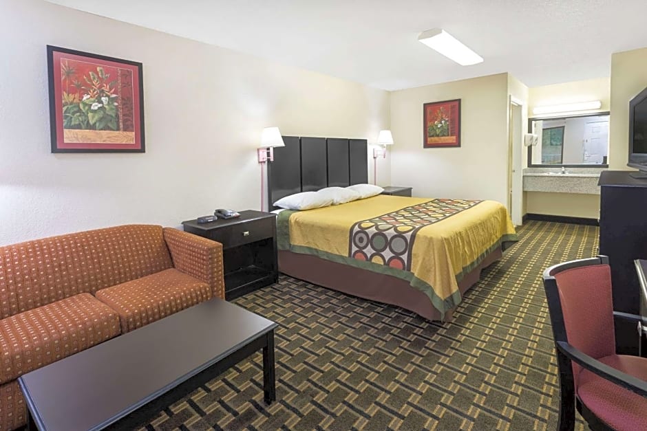 Super 8 by Wyndham Decatur/Lithonia/Atl Area