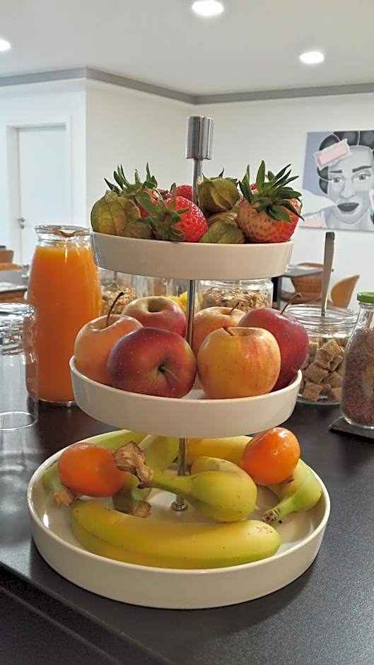 Boutique-Hotel Kronenstuben - unschlagbare Zentrumsnähe direkt am Marstall & Marktplatz - Schloss in 3 Min - Frühstück - Langzeitmiete
