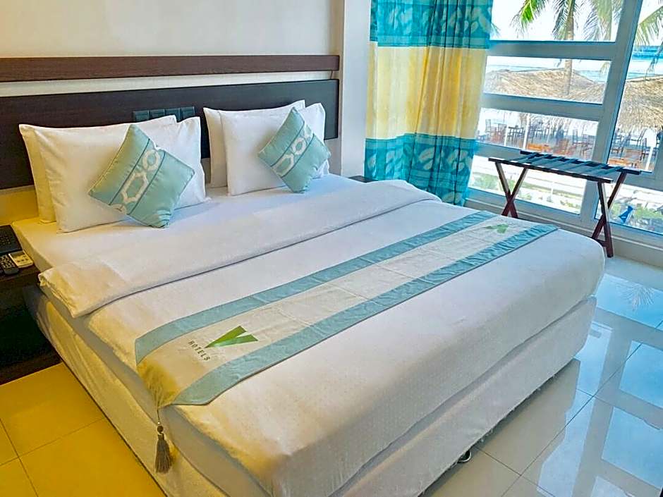 The White Harp Beach Hotel