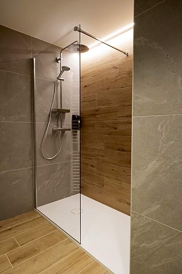 YUGOGO PELLICO 8 Trento Centro