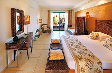 Junior Suite with Garden or Pool View