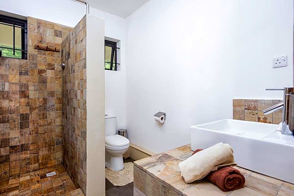 Happy Days Guest House