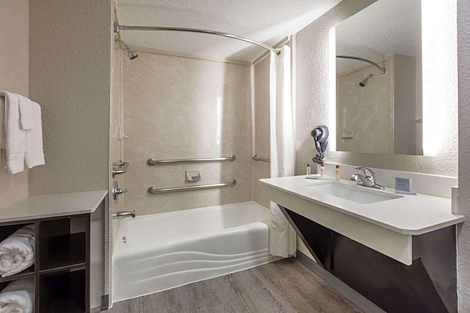 Wingate By Wyndham Dallas Love Field