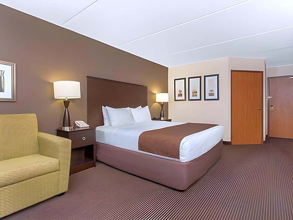 AmericInn by Wyndham Rhinelander