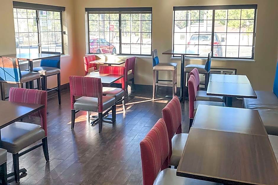 Comfort Inn & Suites Midtown