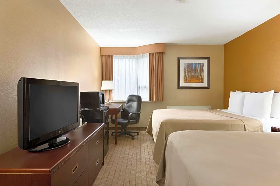 Travelodge by Wyndham Toronto East