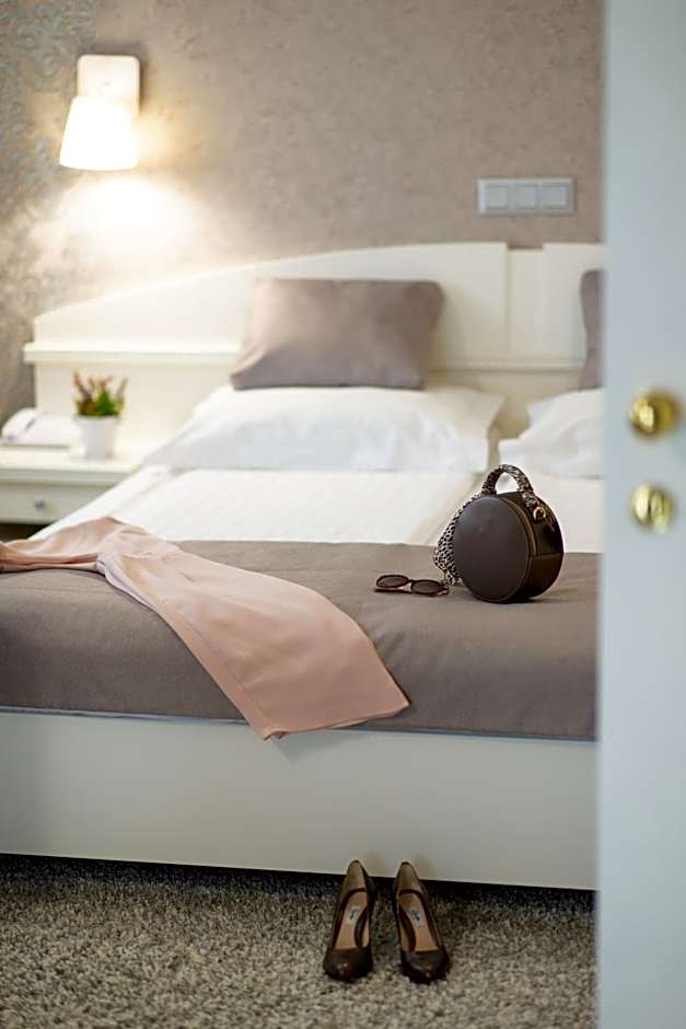 Hotel Fenyõ Conference & Spa