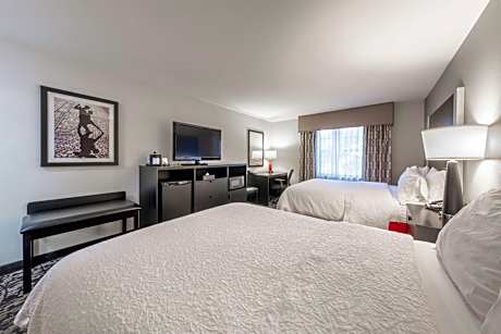 Queen Room with Two Queen Beds - Mobility Access/Non-Smoking