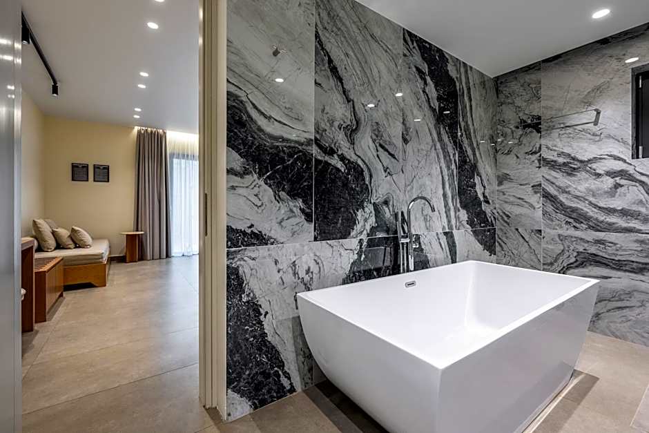 Monarco Executive Rooms