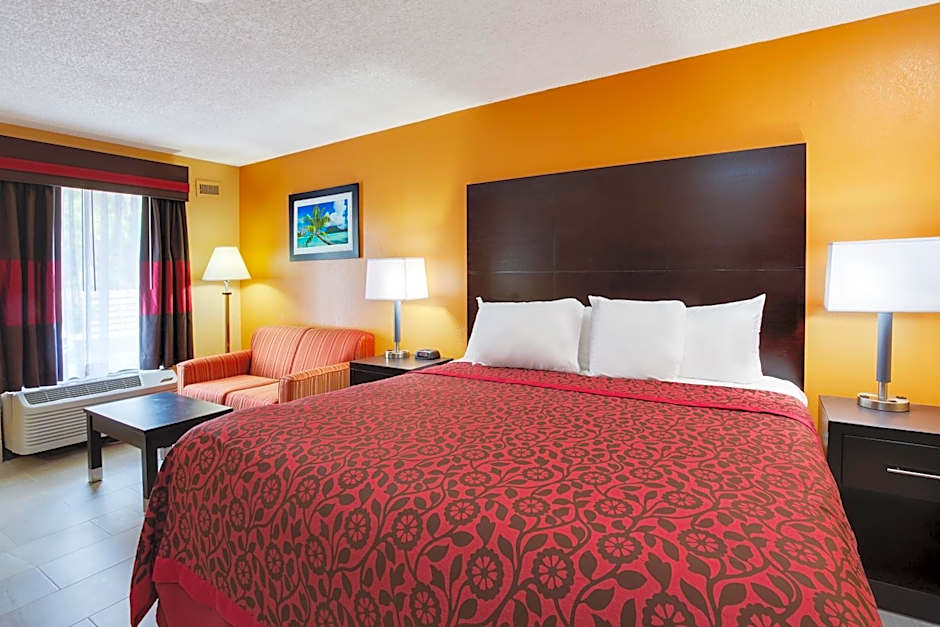 Days Inn by Wyndham Sarasota Bay